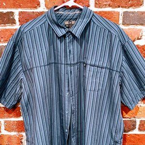 REI men's XL blue striped short sleeve button down hiking shirt UPF 50+